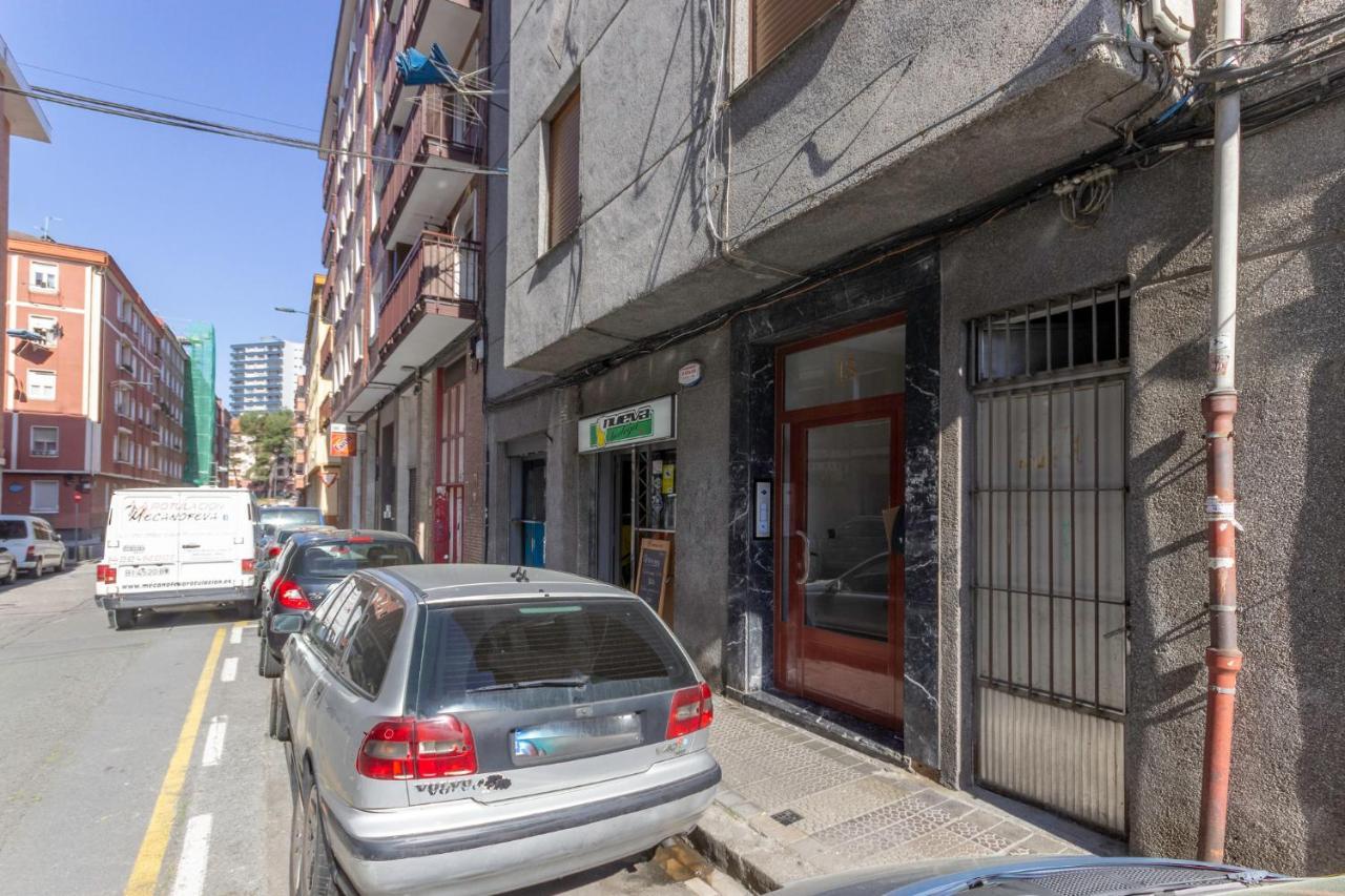 2 Paradas Al Cascoviejo, 1 Min Al Metro - Basarrate Bilbao Exteriör bild